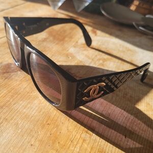 CHANEL Sunglasses